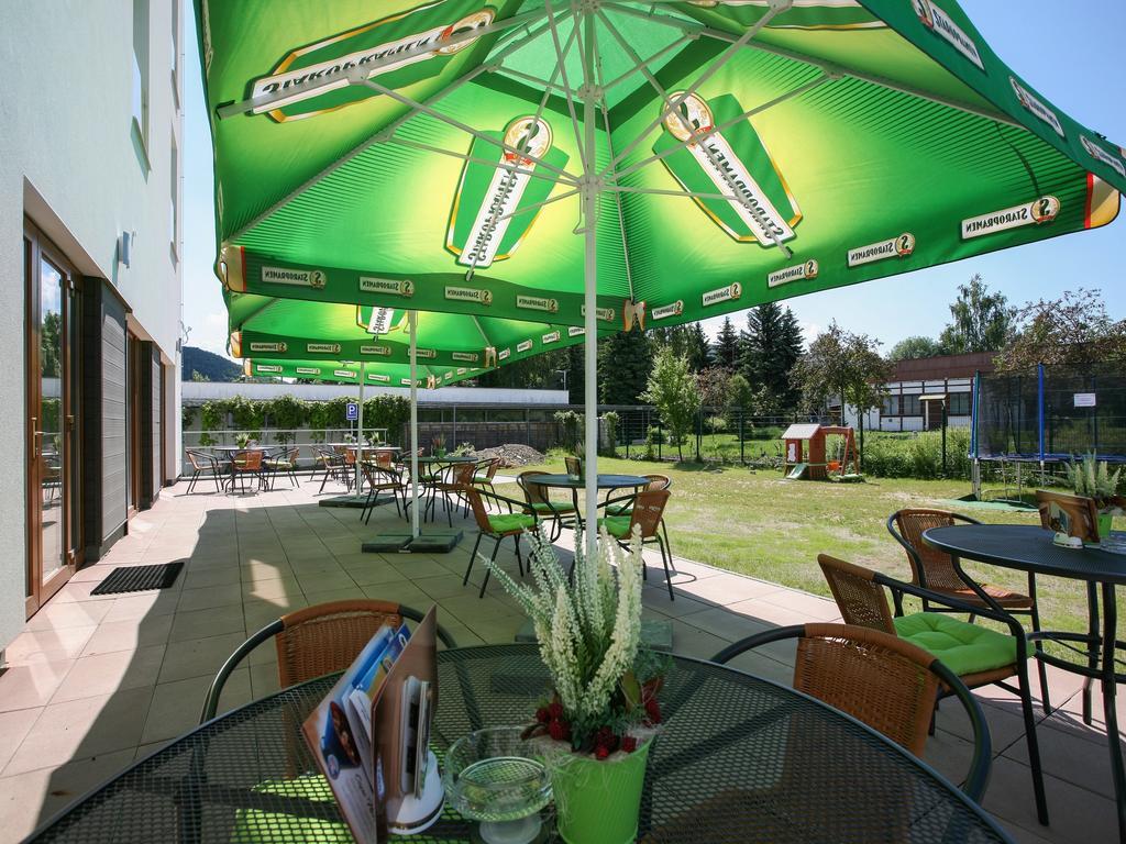 Nad Kralovnou Hotel & Restaurant Praag Buitenkant foto
