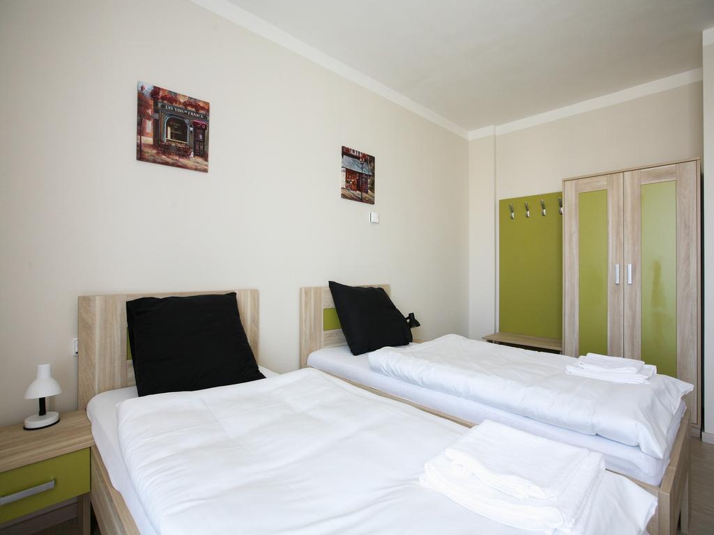 Nad Kralovnou Hotel & Restaurant Praag Kamer foto