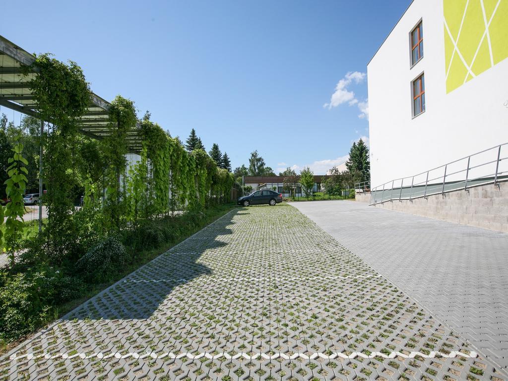 Nad Kralovnou Hotel & Restaurant Praag Buitenkant foto